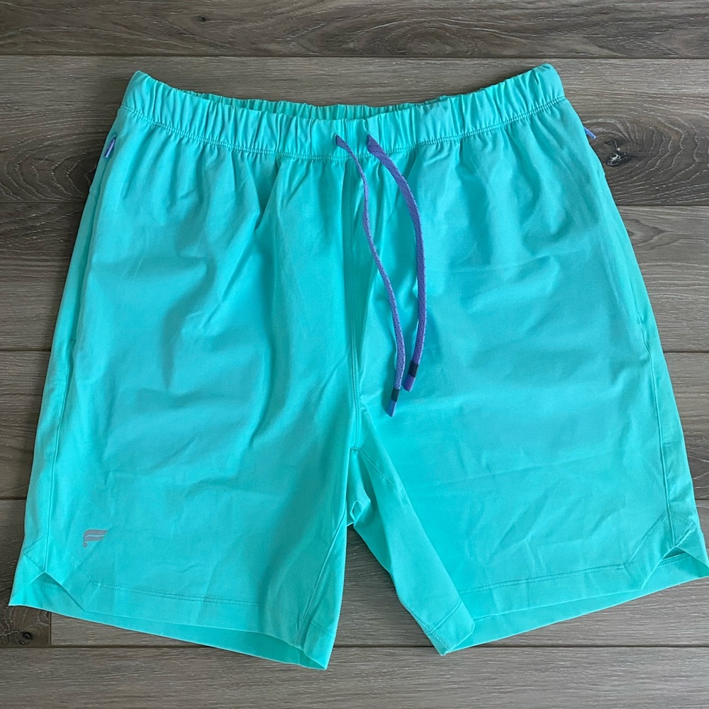 Fabletics The One Short 7in, US Mens M, Aqua
